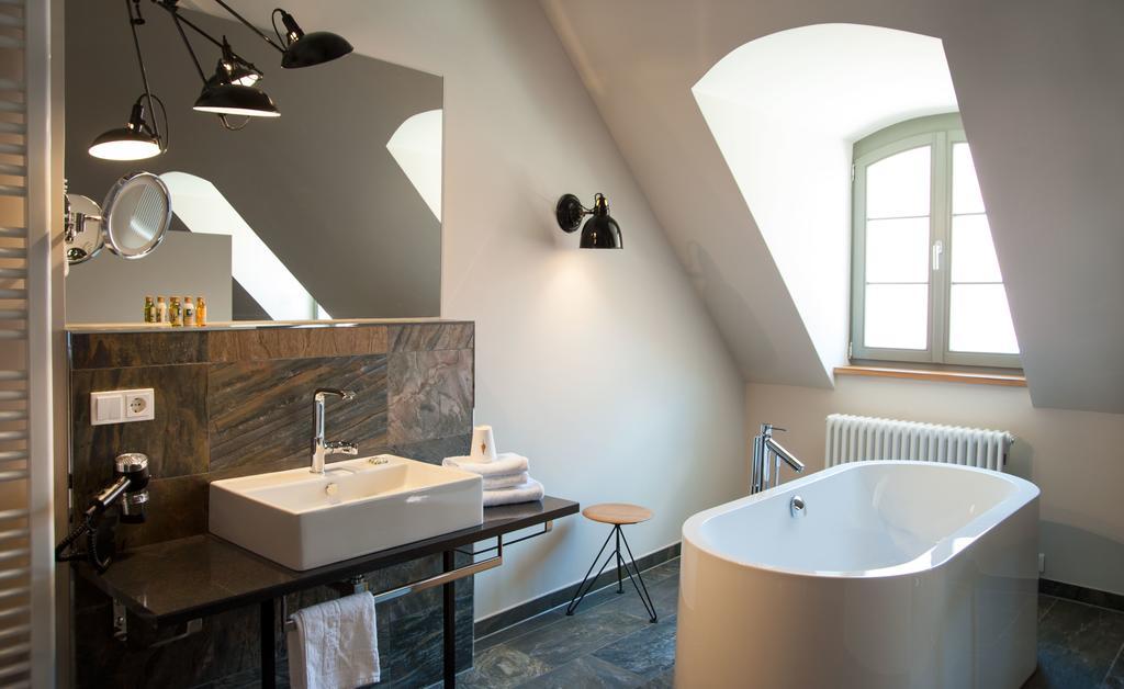 Emmerich Hotel Goerlitz الغرفة الصورة Bathroom